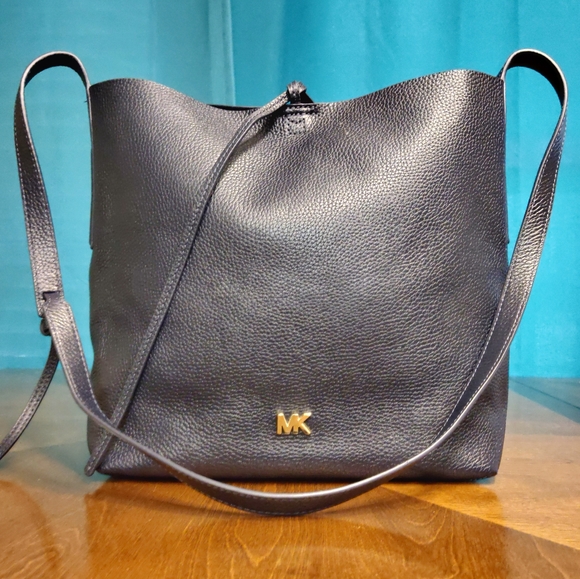 MICHAEL Michael Kors Handbags - MICHAEL Michael Kors Junie Pebble Leather Msngr